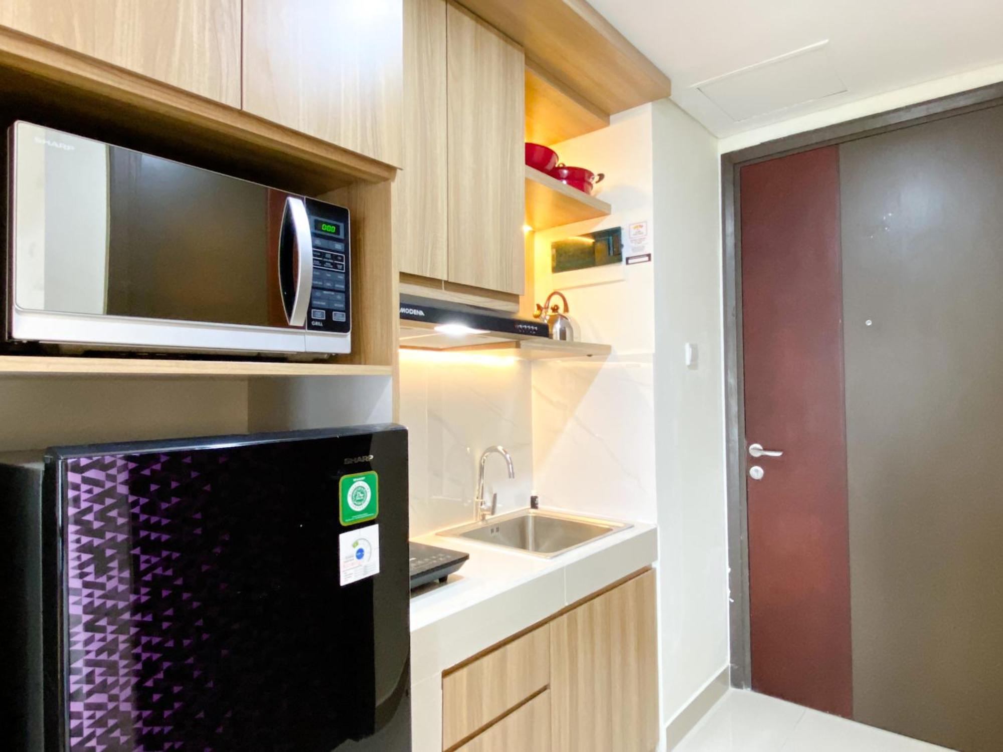 Cozy And Homey Studio Room Pollux Chadstone Apartment By Travelio Cikarang Exterior photo