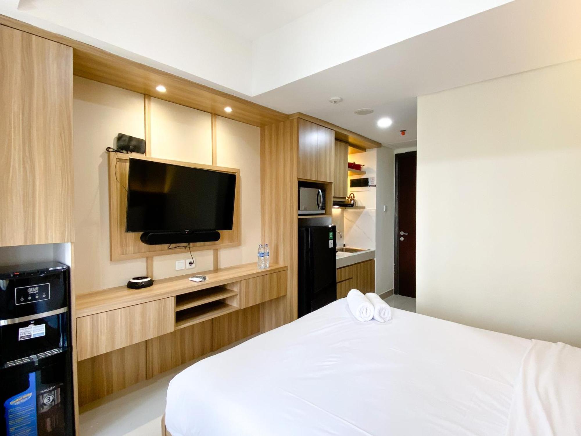 Cozy And Homey Studio Room Pollux Chadstone Apartment By Travelio Cikarang Exterior photo